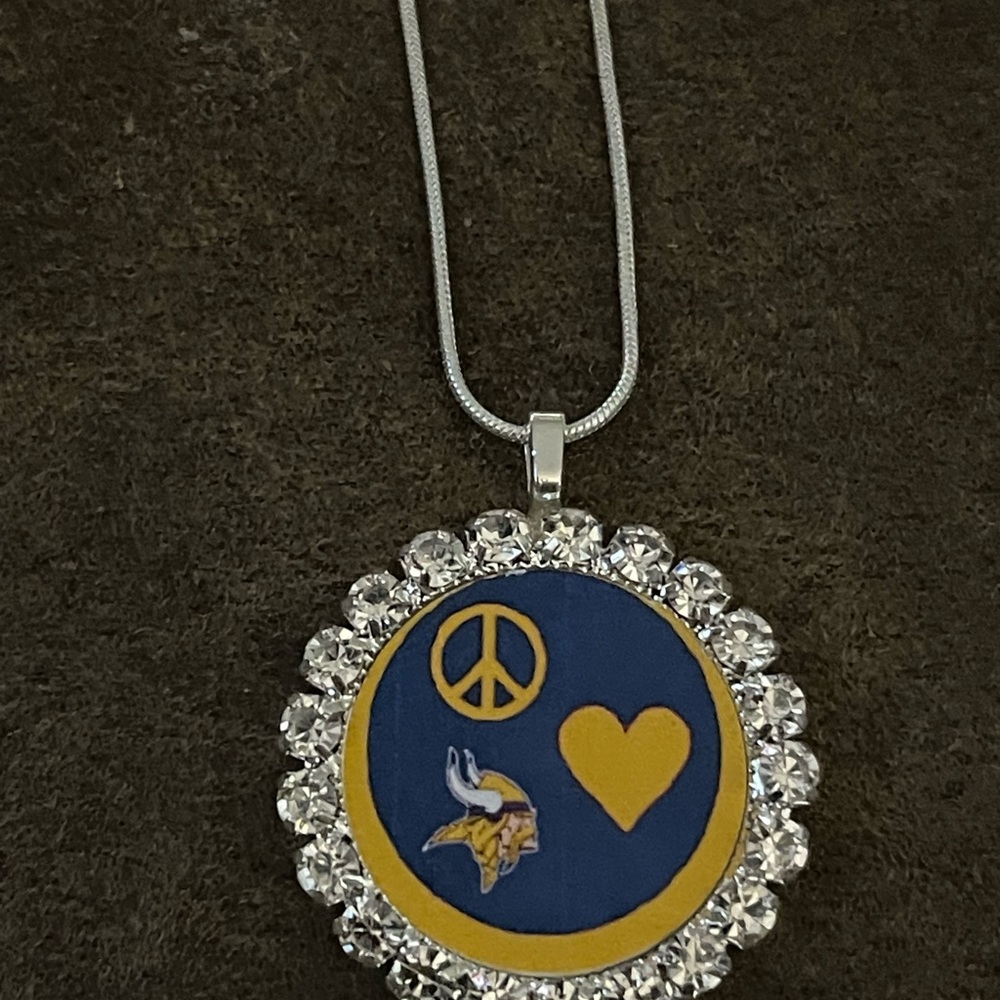 Minnesota Viking necklace